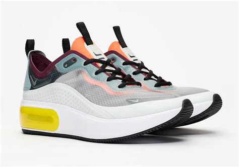 Nike Air Max Dia Sneaker (Women) 